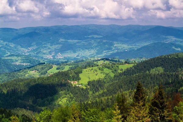 Górskie Krajobrazy Panorama Łąk Lasów Beskidzie Sadeckim Krajobraz Karpat Polska — Zdjęcie stockowe
