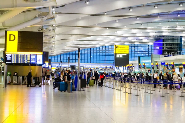 Heathrow England Agosto Check Hall London Heathrow Airport August 2016 — Fotografia de Stock