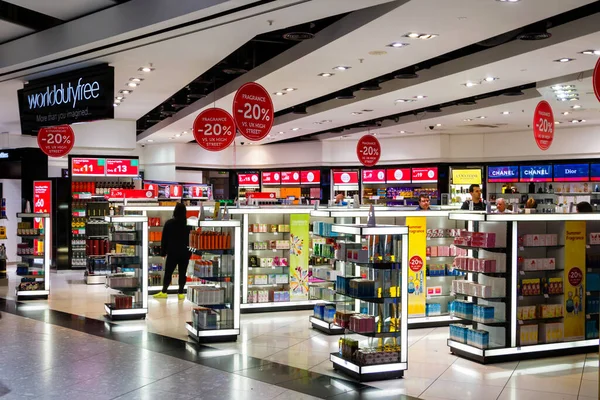 Heathrow England September Duty Free Shop Вересня 2016 Року Лондоні — стокове фото