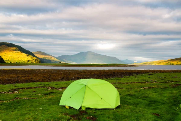 Lonely Tent Loch Duich Escocia Reino Unido Europa —  Fotos de Stock