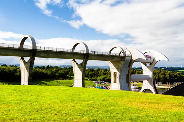 Falkirk Wheel Rotating Boat Lift Connecting Forth Clyde Canal Union — Stock Photo, Image
