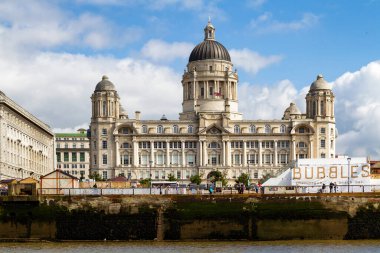 Liverpool, İngiltere - 20 AĞUSTOS 2016 Liverpool Binası. İngiltere, Liverpool 'daki ünlü 