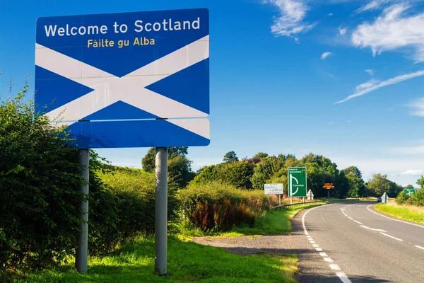Καλώς Ήρθατε Στην Πινακίδα Της Σκωτίας Στα Σύνορα Την Αγγλία — Φωτογραφία Αρχείου