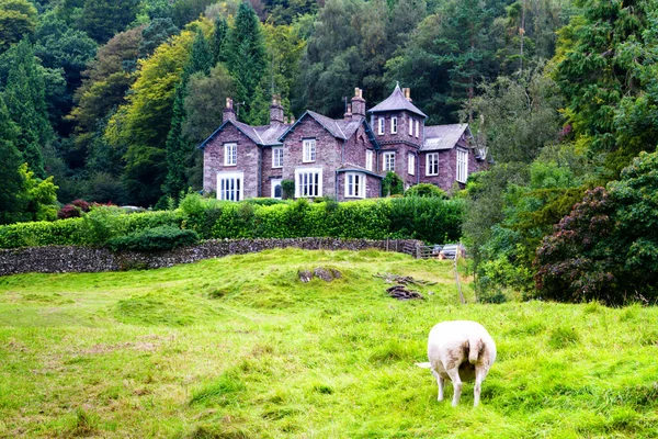 Gamla Eleganta Herrgård Lake District National Park England Storbritannien — Stockfoto