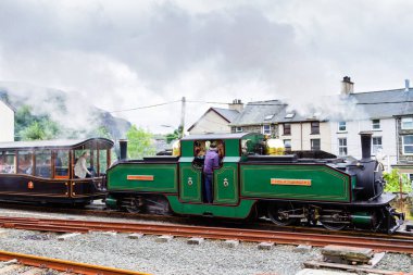 FFESTINIOG, WALES - 29 Ağustos 2016: Snowdonia Ulusal Parkı, Galler, Birleşik Krallık, Avrupa 'daki Ffestiniog Buhar Demiryolu