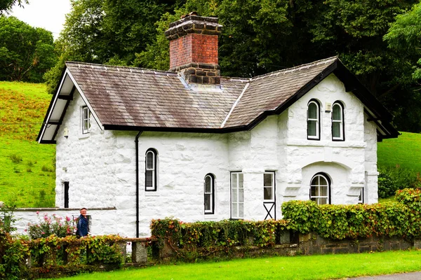Dolgellau Wales August 2016 Oude Stenen Huis Aan Weg Snowdonia — Stockfoto