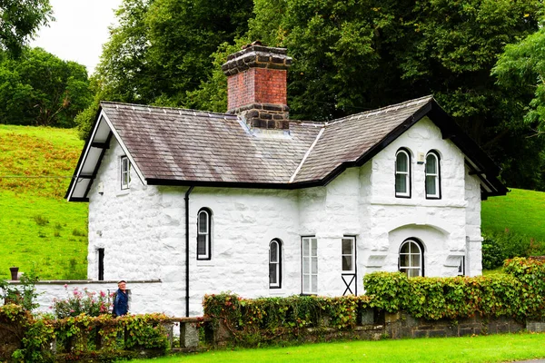 Dolgellau Wales August 2016 Altes Steinhaus Straßenrand Snowdonia National Park — Stockfoto