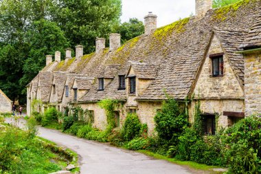 İngiltere 'nin Bibury köyündeki Arlington Row Evleri