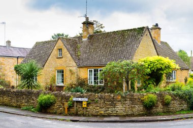 CHIPPING CAMPDEN, İngiltere - 4 Eylül 2016: Cotswolds 'daki eski tarz Chipping Campden şehri Olağanüstü Güzelliğin Alanı (AONB), İngiltere, Birleşik Krallık, Avrupa