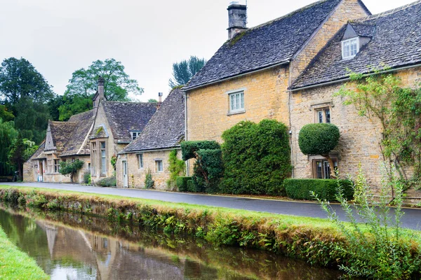 Cotswolds Daki Eski Tarz Ngiliz Evi Olağanüstü Güzelliğin Alanı Olarak — Stok fotoğraf