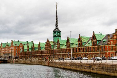 COPENHAGEN, DENMARK - 6 Ekim 2016: Borsen - Orta Kopenhag 'daki Slotsholmen borsası ve en eski bina