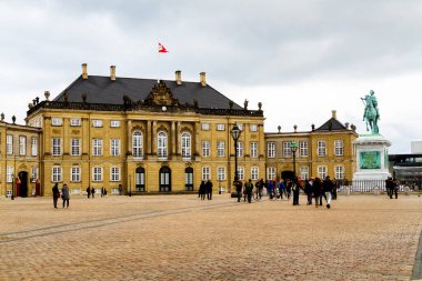 COPENHAGEN, DENMARK - 9 Ekim 2016: Danimarka Kraliyet Sarayı Amalienborg Kopenhag, Danimarka