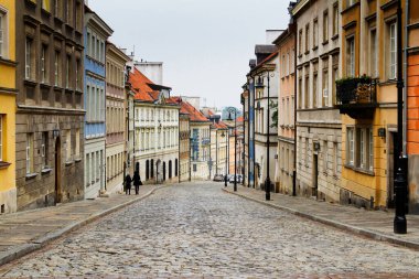 Varşova şehir merkezindeki güzel apartman evleri - Polonya 'nın başkenti