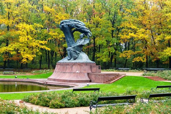 Garantia Polónia Outubro 2016 Monumento Fryderyk Chopin Paisagem Outono Parque — Fotografia de Stock