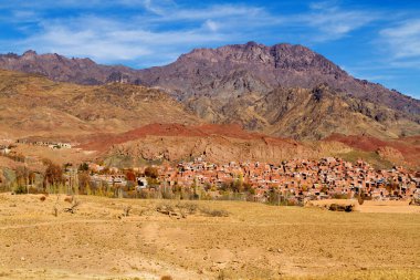İran 'ın orta kesimindeki Abyaneh dağ köyü. UNESCO dünya mirası sahası.