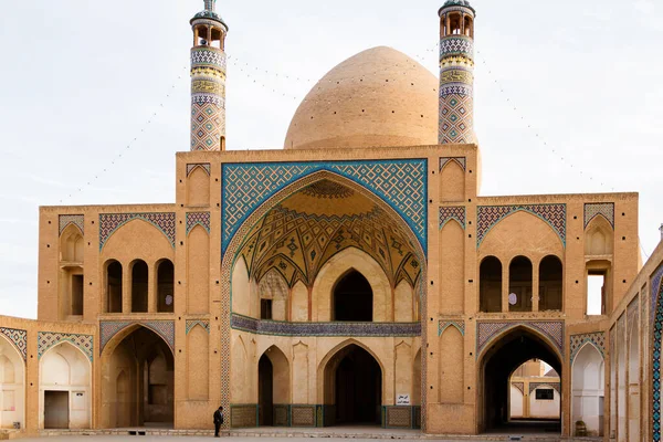 Vista Mezquita Agha Bozorg Sobre Fondo Azul Del Cielo Kashan — Foto de Stock