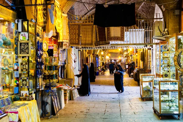 Esfahan Irán Noviembre 2016 Tradicional Bazar Iraní Isfahán Plaza Del —  Fotos de Stock
