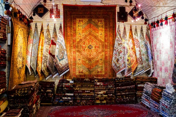 Παραδοσιακά Ιρακινά Χαλιά Χαλιά Και Μαντήλια Κατάστημα Στο Ισπαχάν Παζάρι — Φωτογραφία Αρχείου