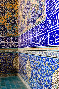 İran, İsfahan 'daki Şeyh Lotfollah Camii' nin detayları