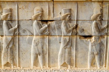 Asilzadeler, Persepolis 'teki Apadana' nın merdiven cephesinde yardım ekibi oluşturdular. Şiraz, İran