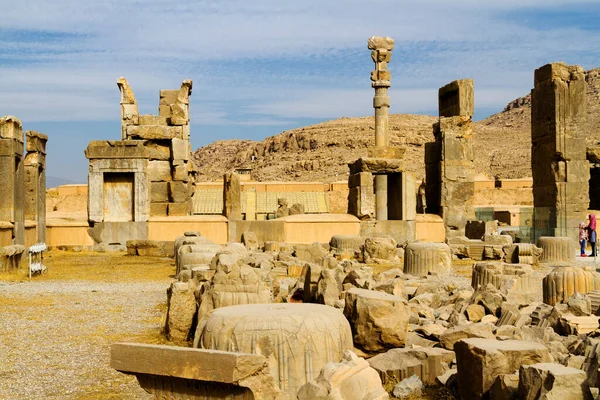 Zřícenina Paláce Apadana Tachara Schodištěm Basreliéfními Řezbami Persepolisu Unesco Místě — Stock fotografie