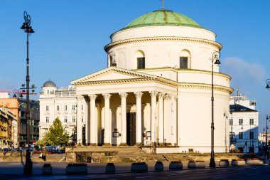VARŞAN, POLAND - 26, 2016: St. Alexander Kilisesi, 1818-1826 yılları arasında Rus Çarı I. Alexander 'ın anısına inşa edilen üç haç meydanında