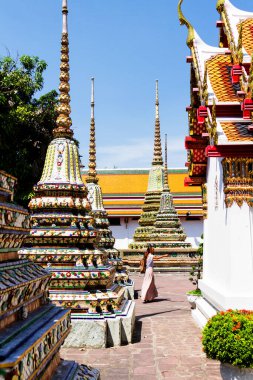 BANGKOK, THAILAND - 16 Şubat 2017: Wat Pho ayrıca Buda Tapınağı olarak da bilinir, Bangkok 'taki on tapınaktan biri ve Tayland' daki 23 tapınaktan biridir.