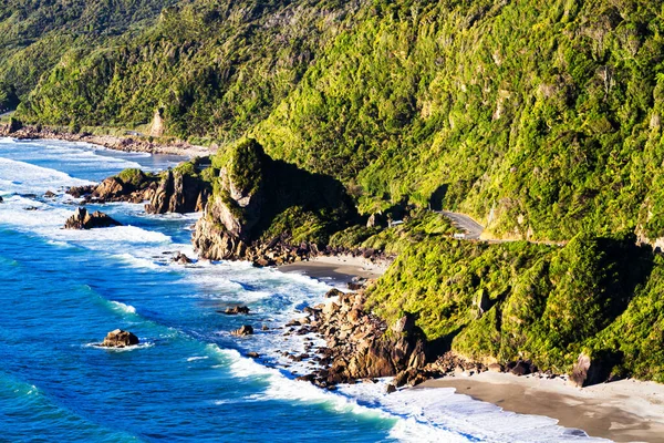 ニュージーランド海岸道路 New Zealand Coast Highway ニュージーランド南島の西海岸沿いの風光明媚な道路 — ストック写真