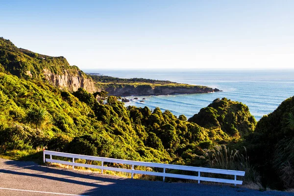 New Zealand Coastal Highway Malownicze Wiatry Drogowe Wzdłuż Zachodniego Brzegu — Zdjęcie stockowe