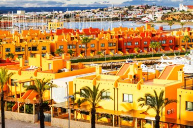PORTIMAO, PORTUGAL - 28 Nisan 2017: Marina de Portimao Güney Portekiz Algarve