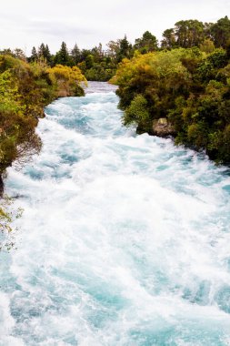 Yeni Zelanda, Taupo yakınlarındaki Huka Şelaleleri