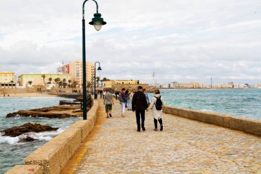 CADIZ, İspanya - 2 Mayıs 2017: Cadiz, Endülüs, İspanya 'nın panoramik manzarası