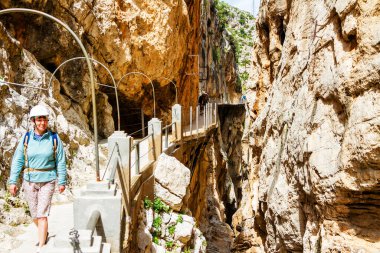 El Camino del Rey, tadilattan önce kralın yolu dünyanın en tehlikeli yollarından biriydi. Malaga, Endülüs, İspanya
