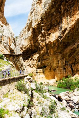 El Camino del Rey, tadilattan önce kralın yolu dünyanın en tehlikeli yollarından biriydi. Malaga, Endülüs, İspanya