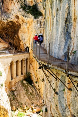 El Camino del Rey, tadilattan önce kralın yolu dünyanın en tehlikeli yollarından biriydi. Malaga, Endülüs, İspanya