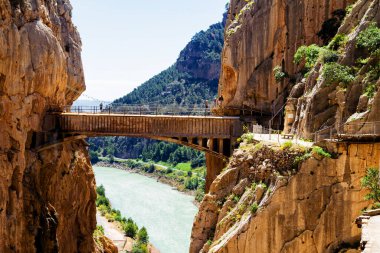 El Camino del Rey, tadilattan önce kralın yolu dünyanın en tehlikeli yollarından biriydi. Malaga, Endülüs, İspanya