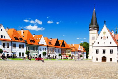 BARDEJOV, SLOVAKIA - 15 Ağustos 2017: UNESCO 'nun listesindeki Bardejov kenti, Slovakya