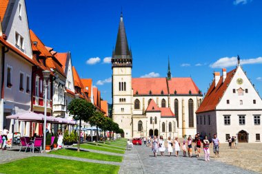 BARDEJOV, SLOVAKIA - 15 Ağustos 2017: UNESCO 'nun listesindeki Bardejov kenti, Slovakya