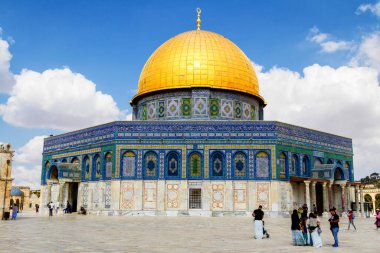 JERUSALEM, ISRAEL - 5 Ekim 2017: Kubbe of the Rock, Kudüs, İsrail 'deki Tapınak Dağı' nın tepesindeki kutsal bir yer.