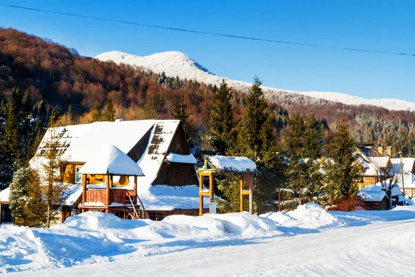 Das Polnische Bergdorf Ustrzyki Gorne Bieszczady Nationalpark Den Karpaten Europa — Stockfoto