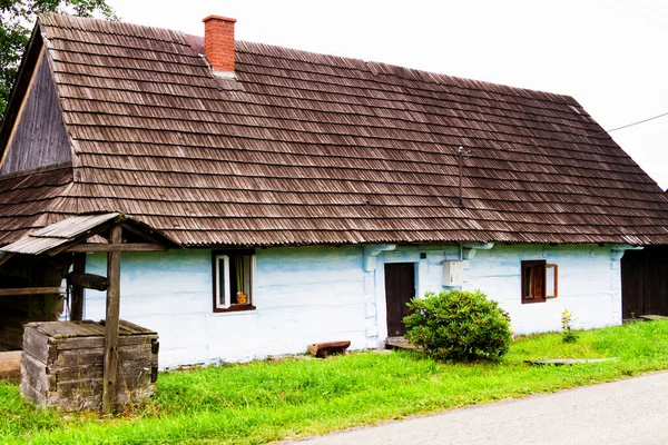 Velho Vintage Casa Tradicional Madeira Nas Montanhas Beskid Niski Montanhas — Fotografia de Stock