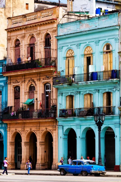 Havana Cuba November 2017 Typical Street Scene People Old Cars — Stock Photo, Image