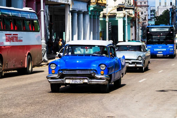 Havana Cuba Listopad 2017 Stary Kolorowy Zabytkowy Klasyczny Samochód Ulicach — Zdjęcie stockowe