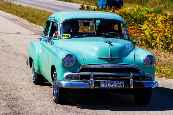 Havana Cuba November 2017 Gammal Färgglad Vintage Klassisk Bil Gatorna — Stockfoto