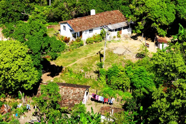 Altes Blockhaus Einer Abgelegenen Kubanischen Landschaft Und Natürlichen Umgebung Viele — Stockfoto