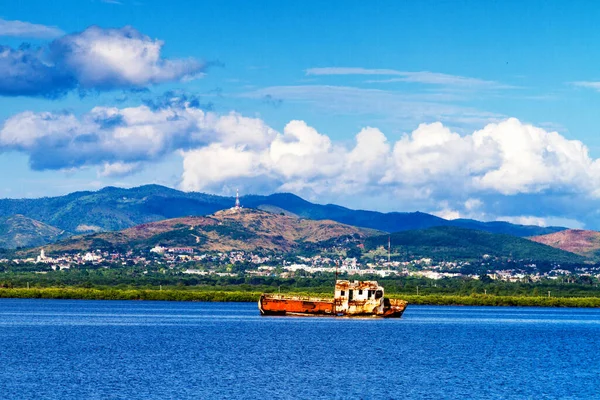 Bellissimo Lago Vicino Trinidad Cuba Pomeriggio Sole Montagne Foresta Sullo — Foto Stock