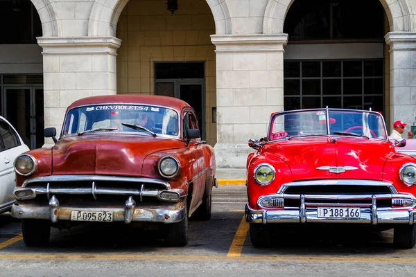 Havana Cuba November 2017 Gammal Färgglad Vintage Klassisk Bil Gatorna — Stockfoto