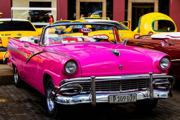 Havana Cuba Novembro 2017 Velho Carro Clássico Vintage Colorido Nas — Fotografia de Stock