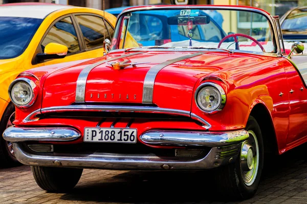 Havana Cuba November 2017 Старий Кольоровий Вінтажний Класичний Автомобіль Вулицях — стокове фото