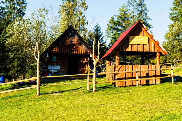 Paisaje Las Montañas Panorama Pastizales Bosques Las Montañas Pieniny Cárpatos — Foto de Stock